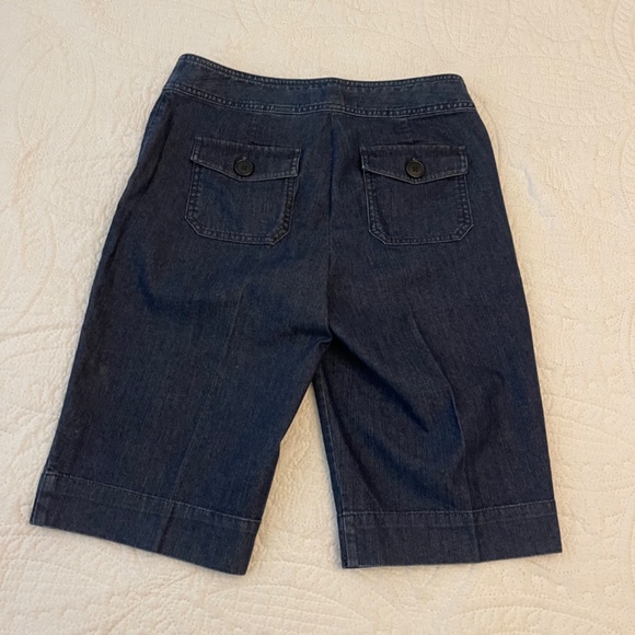 Talbots Denim Lightweight Bermuda Shorts size 4 - Picture 1 of 11